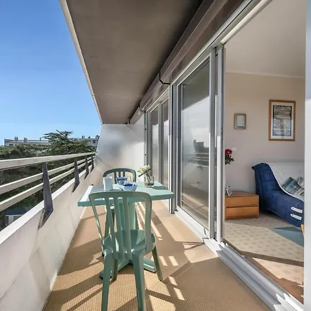 A 150m De La Apartman