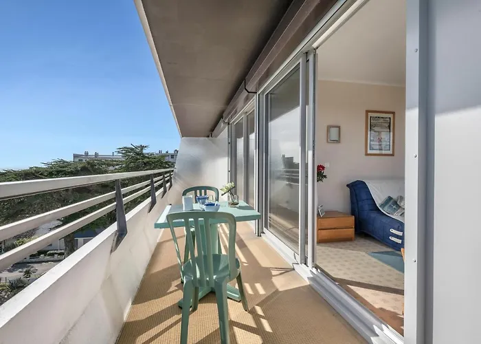 A 150m De La Apartment