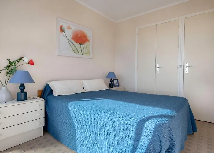 Apartment A 150m De La